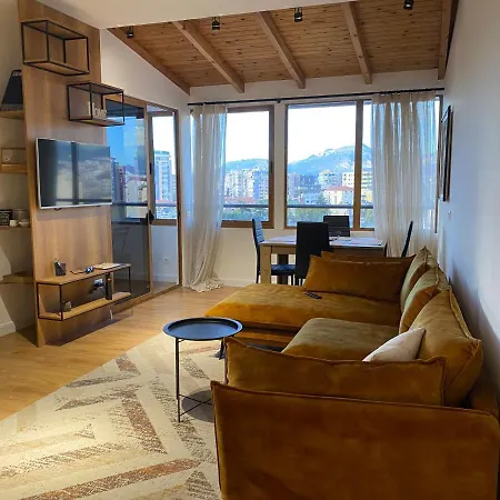 Skyline Retreat: 2 Stylish Penthouses *